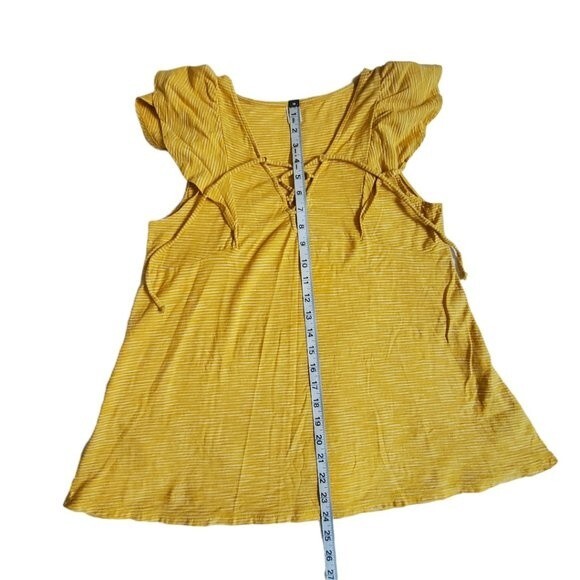 Old Navy yellow white striped flutter sleeve lace-up tie front top sz M - Picture 9 of 10